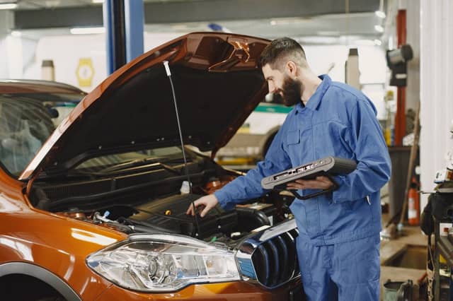 How to Choose a Trustworthy Garage in Coventry